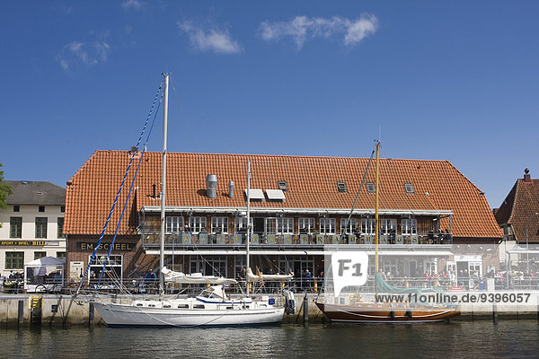 Hafen Europa Wohnhaus Boot Meer Holstein-Rind Ostsee Baltisches Meer Deutschland Neustadt Schleswig-Holstein