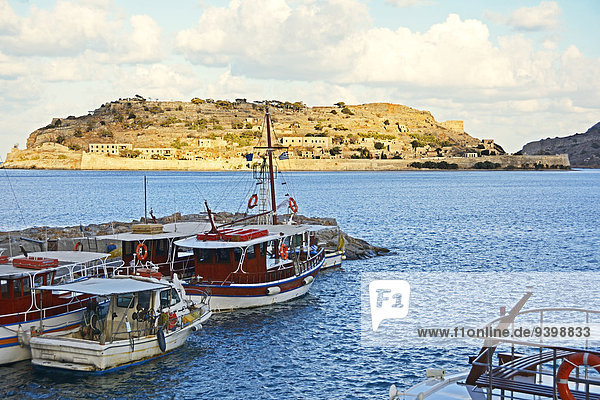 Fischerboote  Insel Spinalonga  Kreta  Griechenland