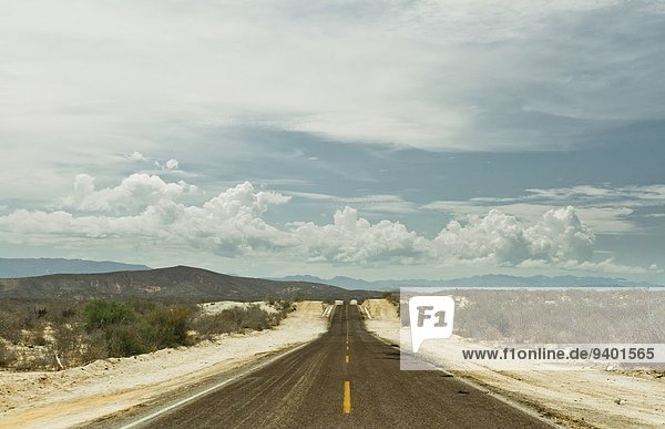 führen Landschaft Fernverkehrsstraße gerade lang langes langer lange Mexiko