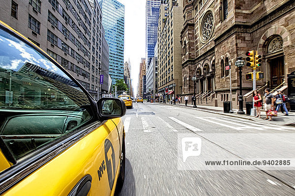 Vereinigte Staaten von Amerika USA New York City Gelbes Taxi Manhattan