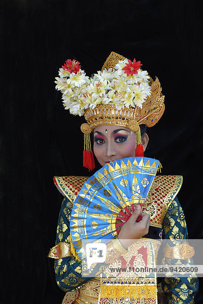Balinesische Tänzerin  Ubud  Bali  Indonesien