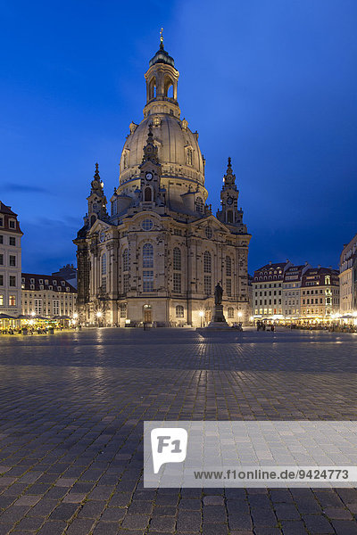 Magic hour in the town centre of Dresden with Frauenkirche  Church of Our Lady  dusk  Saxony  Germany  Europe  PublicGround