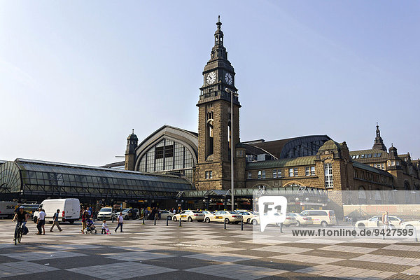 Hauptbahnhof  main station  Taxi rank  Hamburg  Germany