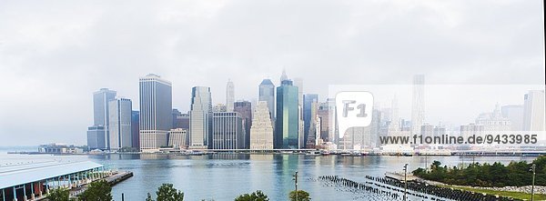 Panoramablick auf die Skyline von Lower Manhattan  New York  USA