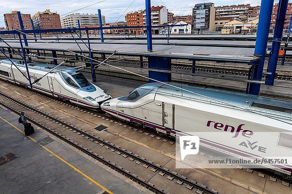Spanien Haltestelle Haltepunkt Station Zug