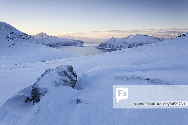 Ausblick vom Humpen  Kvaloya  Tromvik  Troms  Norwegen  Europa