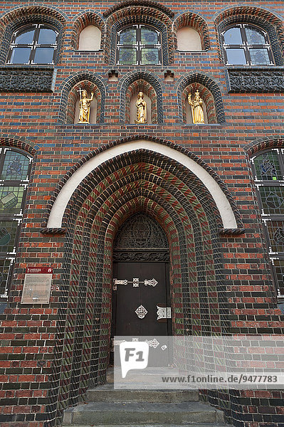 Eingangsportal vom Kalandhaus  Lüneburg  Niedersachsen  Deutschland  Europa