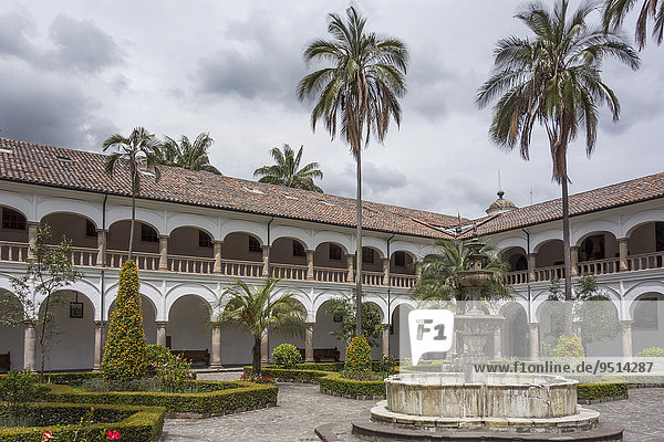 Innenhof im Kloster Convento de San Francisco Quito Pichincha Ecuador Südamerika