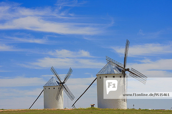 Windmühlen  Campo de Criptana  Route der Windmühlen auch Route des Don Quijote  Provinz Ciudad Real  Kastilien-La Mancha  Spanien  Europa