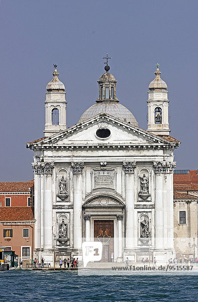 Anlegestelle Zattere der Kirche Santa Maria del Rosario oder Gesuati-Kirche  Dorsoduro  Venedig  Venetien  Italien  Europa