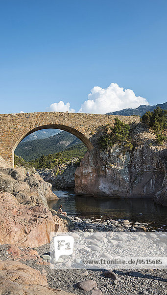 Mittelalterliche Genueser-Brücke  Fluß Fango  Fangotal  Vallée du Fango  Haute-Corse  Korsika  Frankreich  Europa
