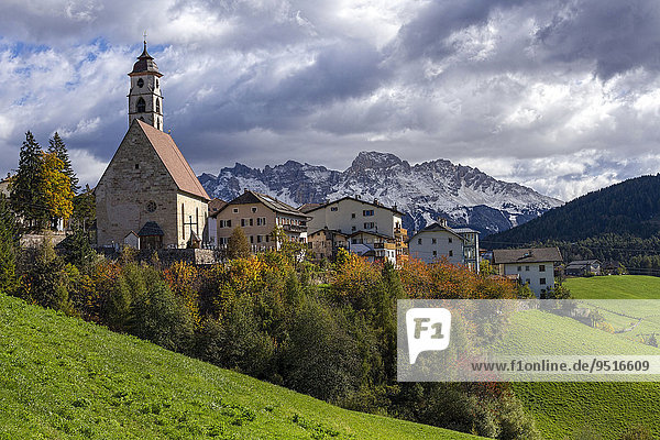 Pfarrkirche  Deutschnofen  Eggental  Petersberg  Provinz Südtirol  Italien  Europa