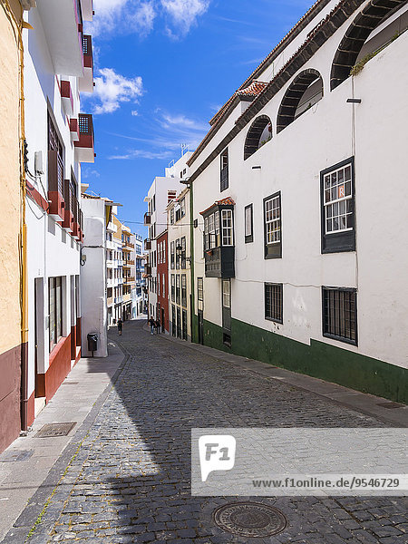 Spain  Canary Islands  La Palma  typical alley in Santa Cruz de la Plama