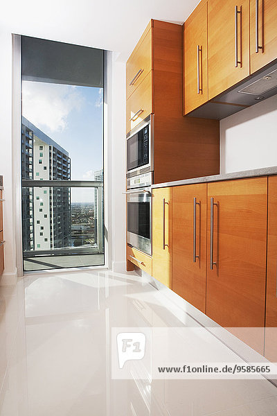 Fenster Küche Schrank modern