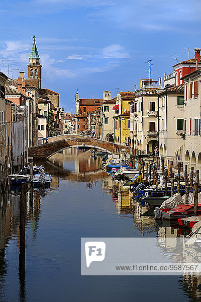 Italien  Provinz Venedig  Chioggia  Häuser am Kanal