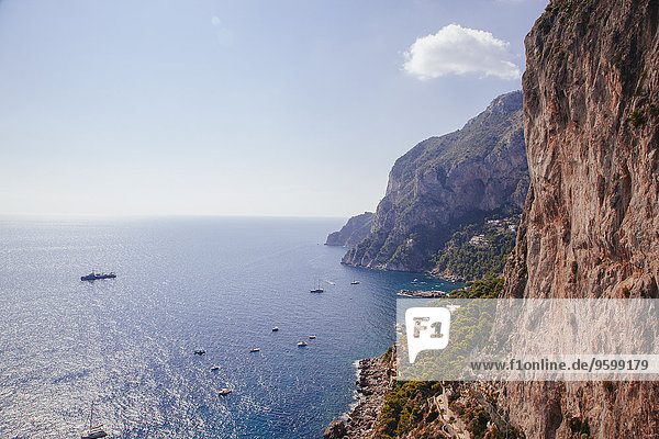 Blick auf Meer und Südküste  Capri  Italien