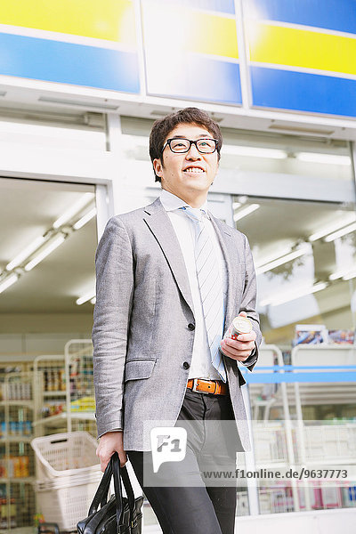 Geschäftsmann Laden aussteigen Zweckmäßigkeit japanisch