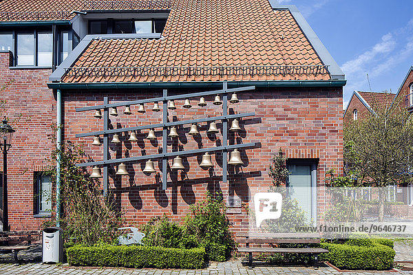 Glockenspiel im Stavenort  Buxtehude  Altes Land  Niedersachsen  Deutschland  Europa