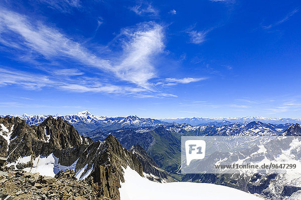Ausblick vom Gipfel des Grande Lui in Richtung La Fouly  Mont-Blanc-Massiv  Alpen  Wallis  Schweiz  Europa