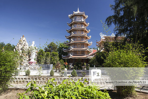 Pagodenturm von der Dieu An Pagode  Thap Cham  Phan Rang  Ninh Thuan  Vietnam  Asien