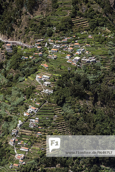 Ausblick vom Eira do Serrado auf Curral das Freiras Madeira Portugal Europa