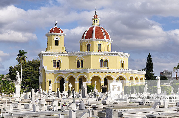 Kapelle  Capilla Central auf dem Cementerio Cristóbal Colón oder Christoph-Kolumbus-Friedhof  Aldecoa  Havanna  Ciudad de La Habana  Kuba  Nordamerika