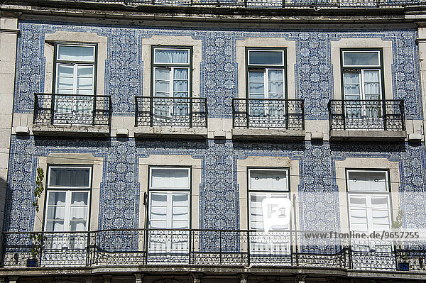 Typische portugiesische Hausfassade  Lissabon  Distrikt Lissabon  Portugal  Europa