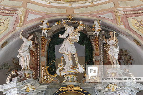 Heiliger Georg über Hochaltar der Pfarrkirche St. Georg  Jois  Nordburgenland  Burgenland  Österreich  Europa