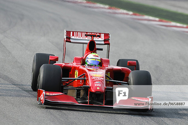 Felipe MASSA im Ferrari F60 bei Formel 1 Testfahrten auf dem Circuit de Catalunya bei Barcelona  Spanien  Europa