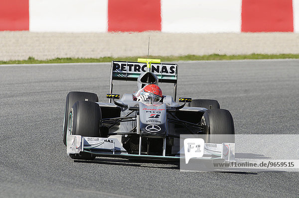 Michael SCHUMACHER GER im Mercedes MGP W01 während Formel 1 Tests auf dem Circuito de Catalunya Spanien Europa
