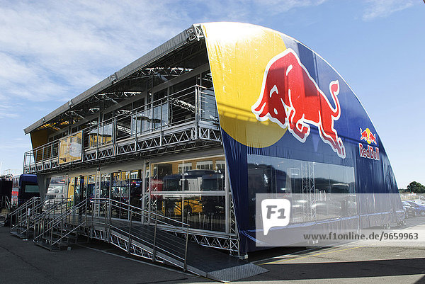 Red Bull Racing Formel 1 Team Versorgungszelt im Paddock des Circuit Ricardo Tormo bei Valencia Spanien Europa