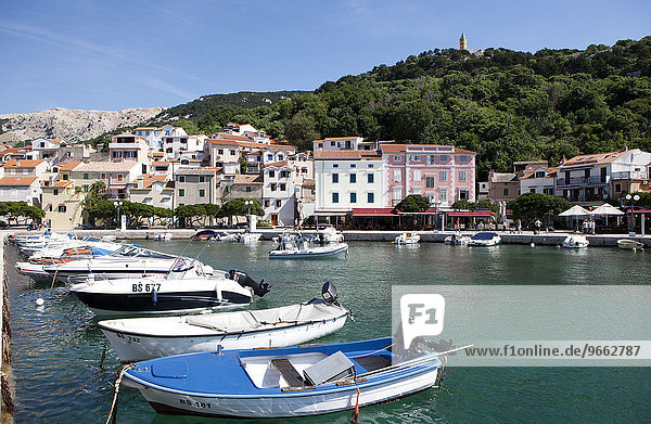 Boote im Hafen  Baska  Krk  Kvarner-Bucht  Adria  Kroatien  Europa
