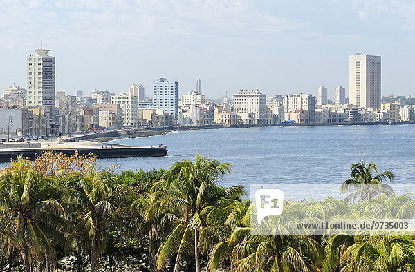 Ausblick auf die Stadtteile Centro Habana und El Vedado  Havanna  Ciudad de La Habana  Kuba  Nordamerika
