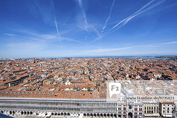 Aussicht vom Markusturm  Venedig  Venetien  Italien  Europa