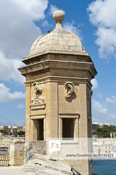 Aussichtspunkt  Wachturm verziert mit Pelikan und Ohr  Senglea  Valletta  Malta  Europa