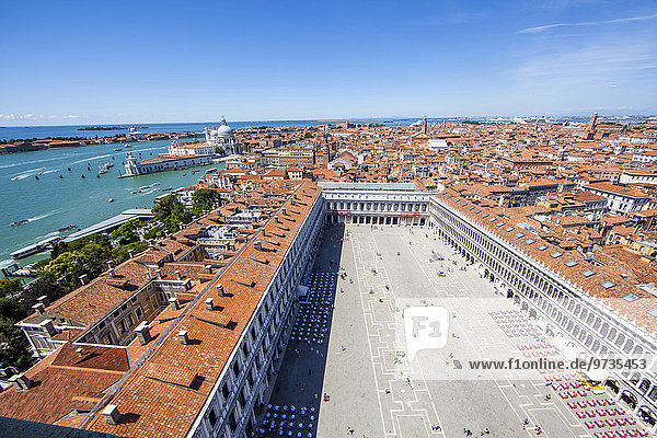 Aussicht vom Markusturm auf Markusplatz,  Piazza San Marco,  Canal Grande links,  Venedig,  Venetien,  Italien,  Europa