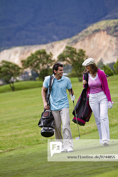 Zusammenhalt Hispanier Golfsport Golf spielen