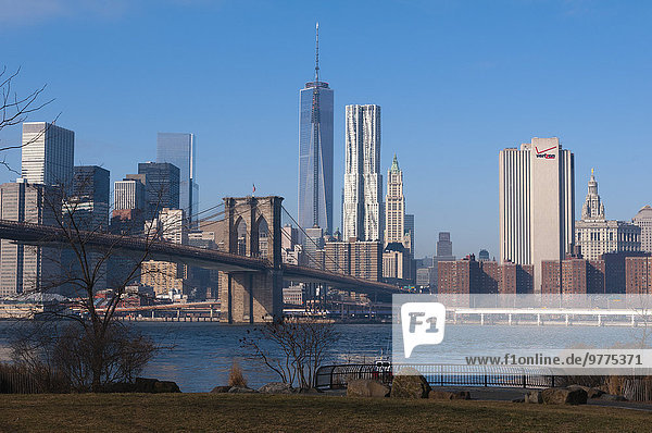 Skyline Skylines New York City Amerika Morgen Dunst Großstadt Brücke Nordamerika Verbindung Brooklyn neu