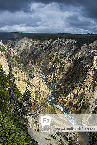 Amerika Ehrfurcht bunt Nordamerika Verbindung Yellowstone Nationalpark UNESCO-Welterbe Schlucht Wyoming