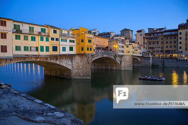 Ponte Vecchio over River Arno at dusk  Florence  UNESCO World Heritage Site  Tuscany  Italy  Europe
