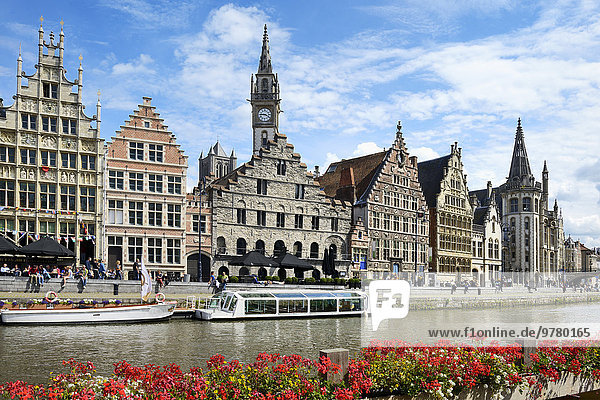 Mittelalter Europa Gebäude Tagesausflug Boot Fluss Kai Belgien Flandern