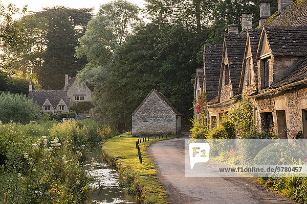 Europa Großbritannien Dorf Landhaus Sehenswürdigkeit Cotswolds Arlington Bibury England Gloucestershire