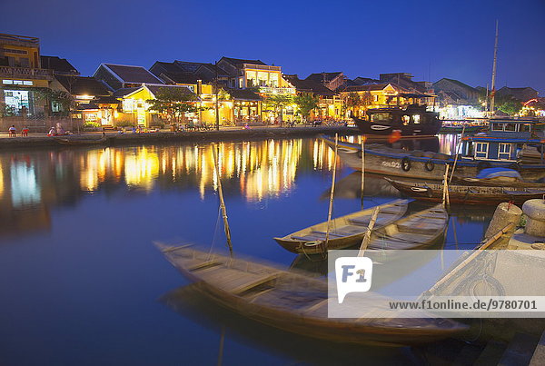 Boats on Thu Bon River at dusk  Hoi An  UNESCO World Heritage Site  Quang Nam  Vietnam  Indochina  Southeast Asia  Asia