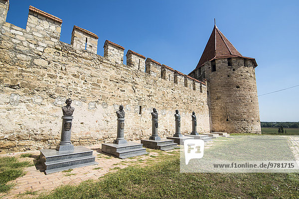 Europa Held Festung frontal Statue Moldawien