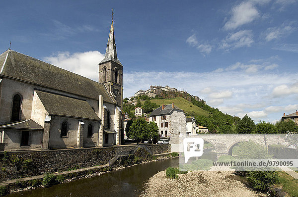 Gebirgsstadt Saint-Flour an der Ander  Cantal  Auvergne  Frankreich  Europa