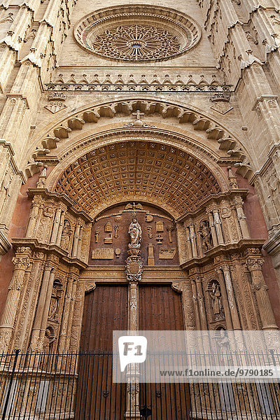 Renaissance Hauptportal  Kathedrale La Seu  Palma de Mallorca  Mallorca  Balearen  Spanien  Europa