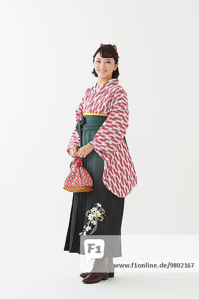 weiß Hintergrund jung Mädchen japanisch Kimono