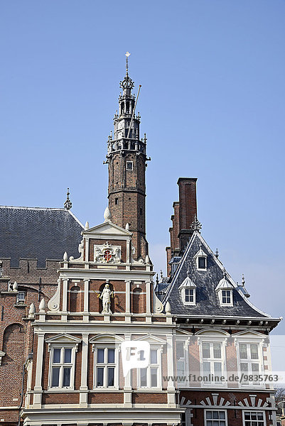 Rathaus mit Kirche St. Bavokerk  Grote Markt  Marktplatz  Haarlem  Nordholland  Niederlande  Europa