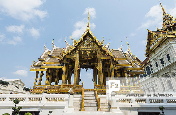 Pavillon vor Chakri Maha Prasat im Großen Königspalast  Residenz der Königs von Thailand  Bangkok  Thailand  Asien