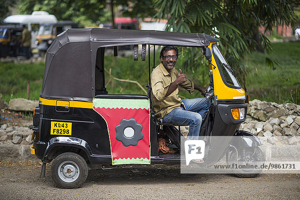 Rickshaw driver  Fort Kochi  Kerala  India  Asia